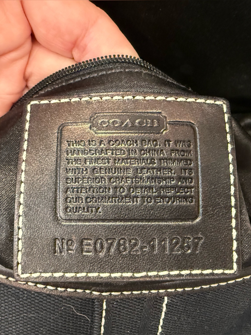 Coach EUC Black Signature Turn-Lock Shoulder Bag - Picture 5 of 8
